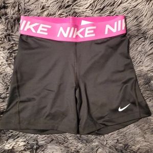 NWOT Nike spandex shorts. Medium